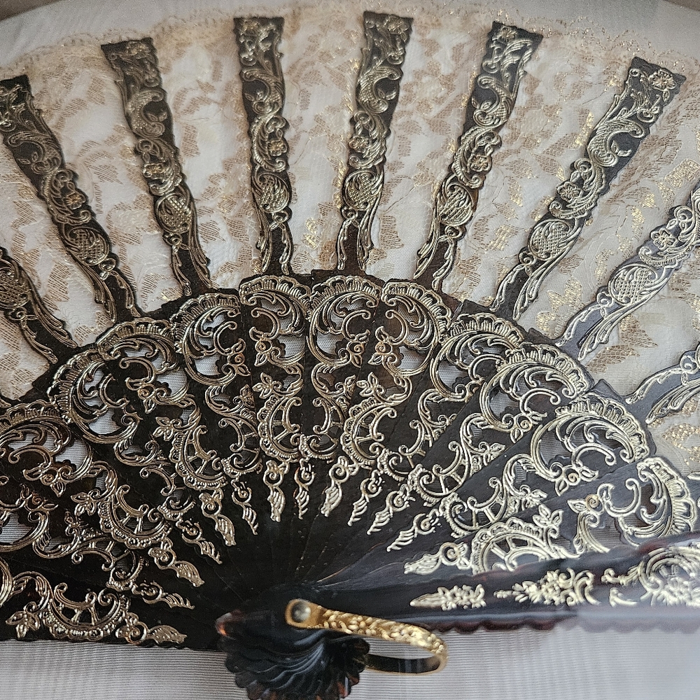 Stunning 19th century antique french  lace fan/inside vintage syroco wood frame. - Picture 8 of 8